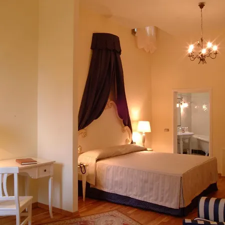 Aparthotel Michelangiolo 4*