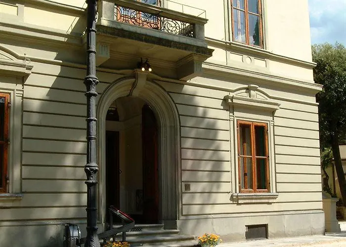 Lägenhetshotell Michelangiolo 4*